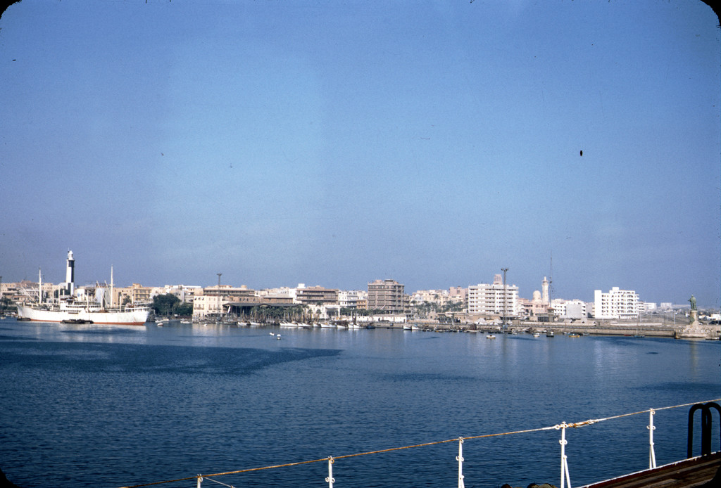 Πλήρωμα ελληνικού πλοίου δέχθηκε πυρά στο Πορτ Σάιντ