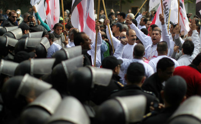 Συνεχίζονται οι κινητοποιήσεις αντικυβερνητικών στην Αίγυπτο