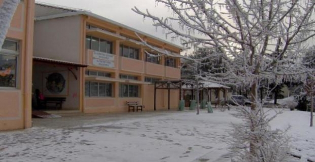 Διακοπή μαθημάτων στον Πολύγυρο Χαλκιδικής λόγω χιονοπτώσεων