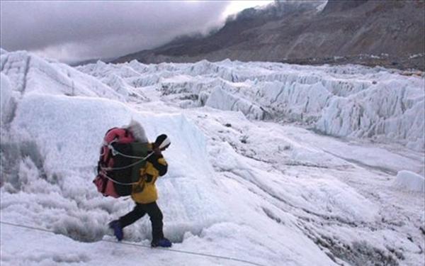 Ορειβάτης βρήκε ένα μικρό θησαυρό στις Άλπεις
