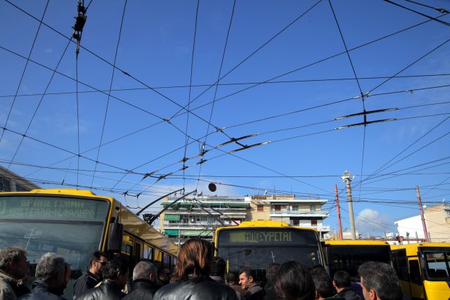 Ακινητοποιούνται έως τις 16:00 τα τρόλεϊ