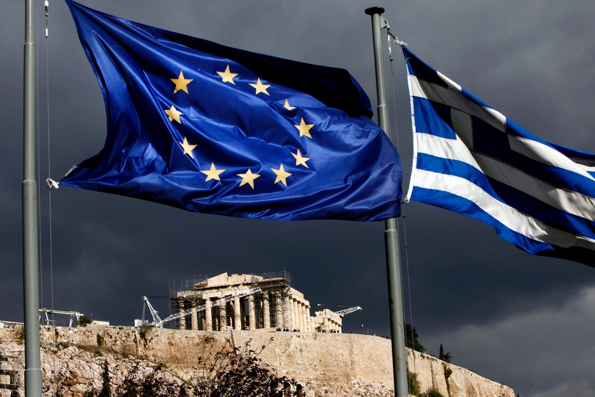 Economist: Το πολιτικό ρίσκο απειλεί την Ελλάδα