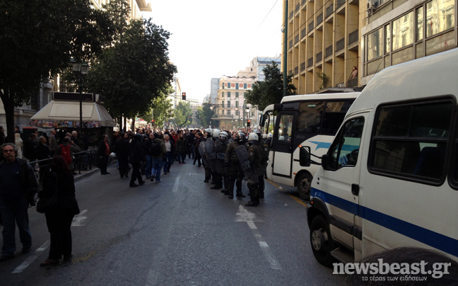 Πορεία διαδηλωτών στη ΓΑΔΑ