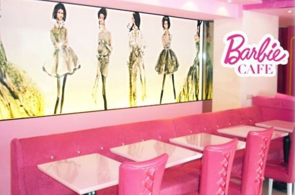Μια καφετέρια για τους λάτρεις της… Barbie