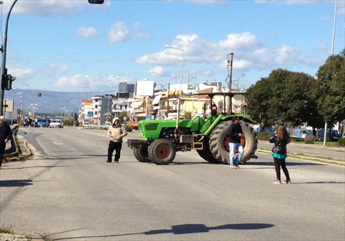 Ρύθμιση-ανάσα για χιλιάδες αγρότες με κόκκινα δάνεια