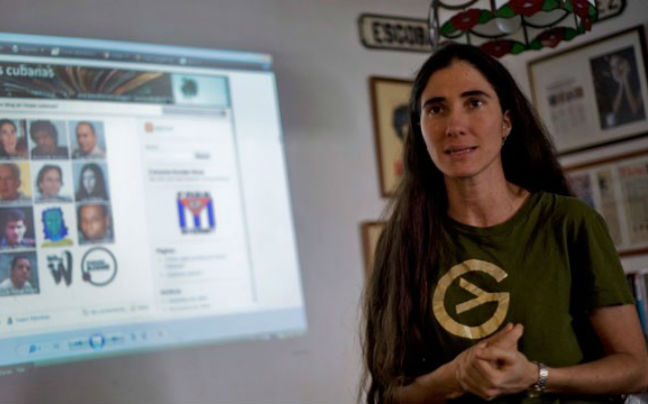 Η αντικαθεστωτική μπλόγκερ Γιοάνι Σάντσες επέστρεψε στην Κούβα