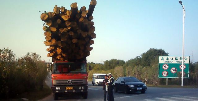 Υπερφορτωμένος κίνδυνος στους δρόμους της Κίνας