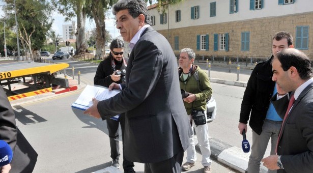 Κατέσχεσαν αυτοκίνητου υπουργού στην Κύπρο