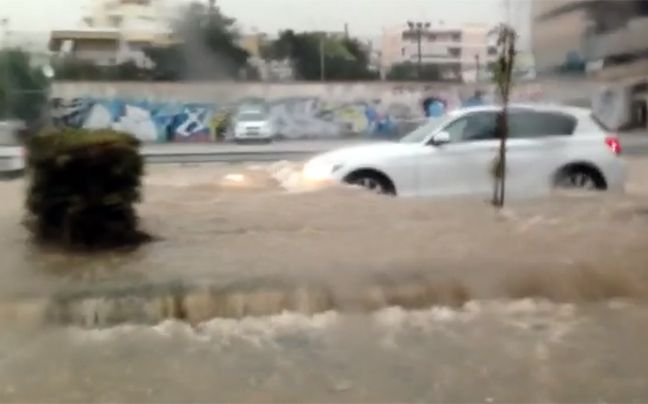 Εντυπωσιακό βίντεο από τις πλημμύρες στη Γλυφάδα