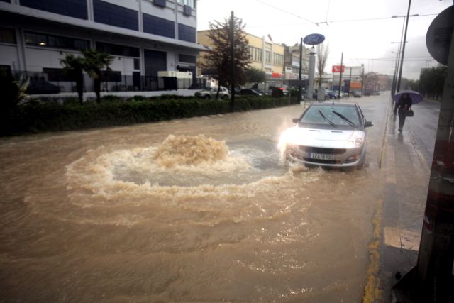 Αποκαταστάθηκε η κυκλοφορία σε κεντρικούς δρόμους