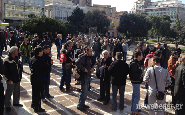 Στους δρόμους οι εργαζόμενοι των ναυπηγείων Σκαραμαγκά