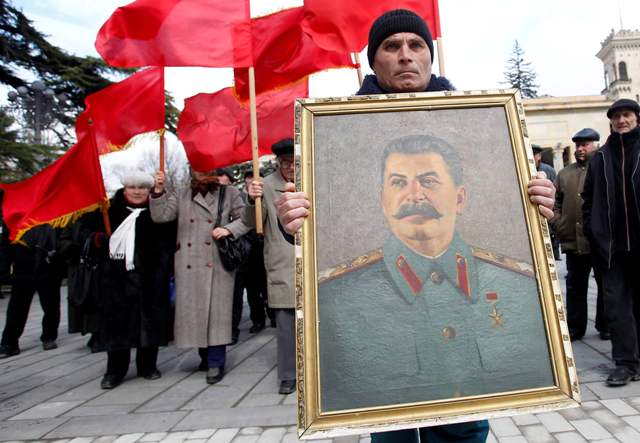 Θετικός ο ρόλος του Στάλιν για τους μισούς Ρώσους