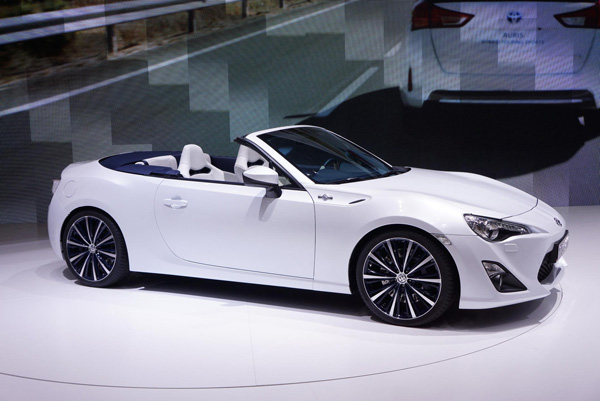 Παρουσιάστηκε το Toyota FT-86 Open concept