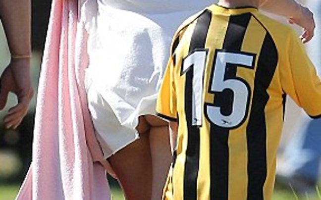 Αποκαλυπτήρια μέρα μεσημέρι…