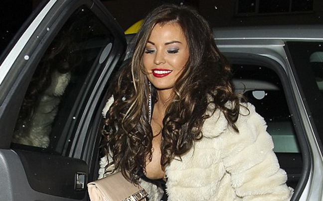 Το ανοιχτό το ντεκολτέ της Jessica Wright