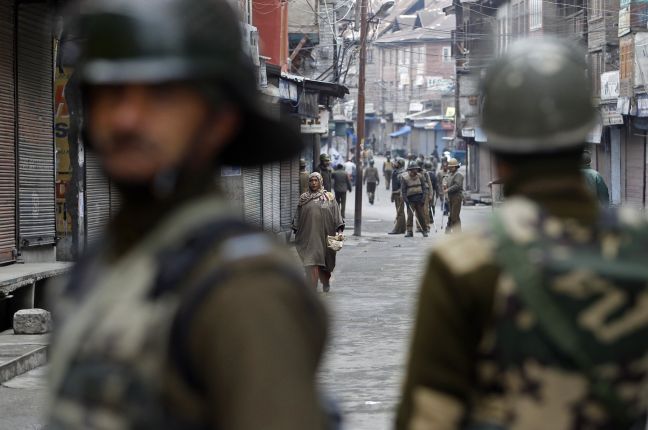Εφτά νεκροί σε επίθεση ανταρτών στο Κασμίρ