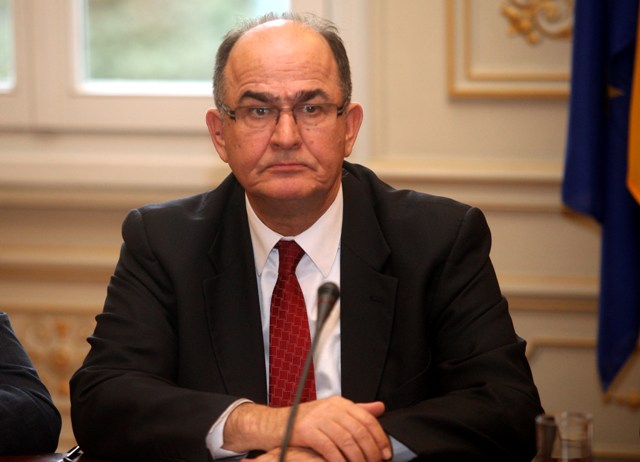 Σε νοσοκομείο των Βρυξελλών ο Γ. Παπαστάμκος