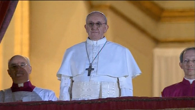 Ο πάπας Φραγκίσκος προσεύχεται για τα θύματα στο Πακιστάν