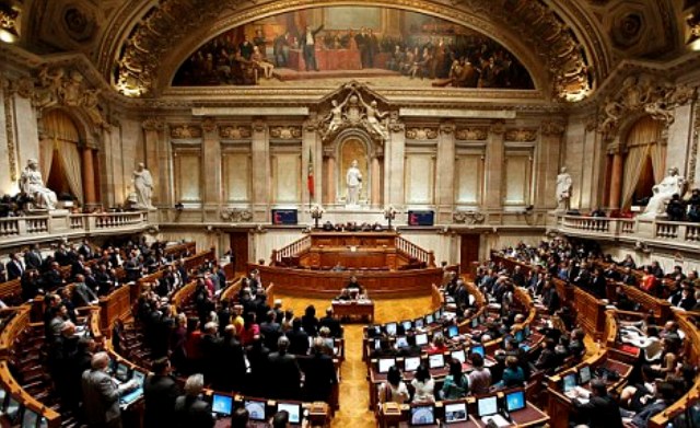Πρόταση μομφής καταθέτει η αντιπολίτευση στην Πορτογαλία
