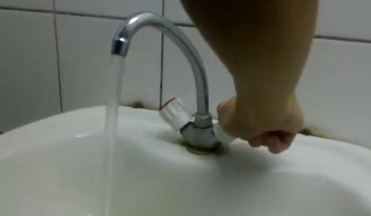 Έτσι ανοίγουν τη βρύση οι οδηγοί της Φόρμουλα 1