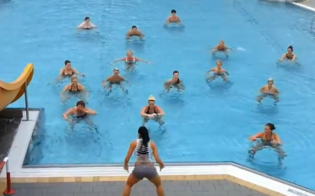 Μετά τη zumba έρχεται η aqua zumba