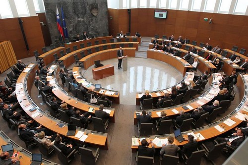 Νέα κυβέρνηση στη Σλοβακία για τον τερματισμό της πολιτικής κρίσης