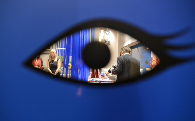 Μία συλλογή κοσμημάτων και αντικειμένων με θέμα τα μάτια