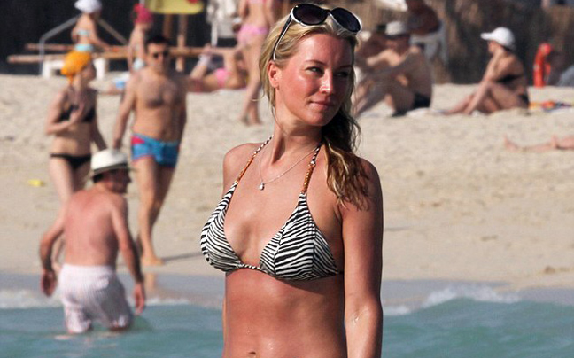 Μόνη σαν το λεμόνι η Denise Van Outen
