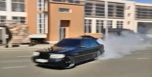 Οδηγούν στα όρια για να τραβήξουν την προσοχή του Χόλιγουντ