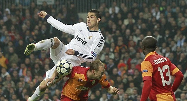 Μπροστά με 1-0 η Ρεάλ Μαδρίτης στο ημίχρονο