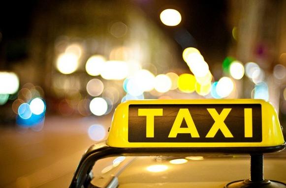 Συνελήφθησαν 46 οδηγοί ταξί για παρεμβάσεις σε ταξίμετρα