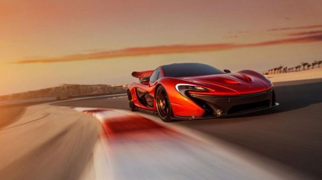 Η McLaren P1 «ποζάρει» στο Μπαχρέιν