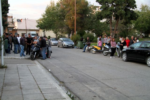 «Πάνε για απέλαση θύματα και μάρτυρες της Μανωλάδας»