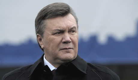 Ο Γιανουκόβιτς δηλώνει ότι δεν πρόκειται να παραιτηθεί