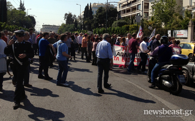 Ανοιχτό το ρεύμα καθόδου στη Βασιλίσσης Σοφίας