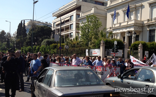 Κλειστά και τα δύο ρεύματα της Βασιλίσσης Σοφίας