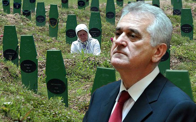 «Ζητώ γονατιστός συγγνώμη για τη σφαγή στη Σρεμπρένιτσα»