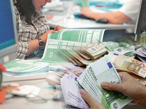 Οι φόροι αυξάνονται, αλλά τα κρατικά έσοδα μειώνονται…
