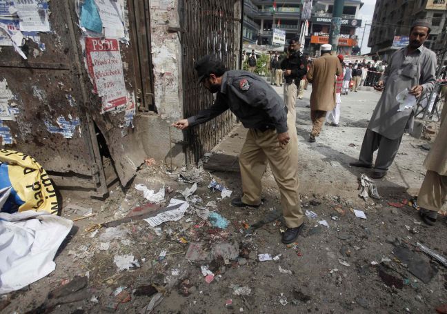 Σε 38 ανήλθαν οι νεκροί από την επίθεση αυτοκτονίας στο Πακιστάν