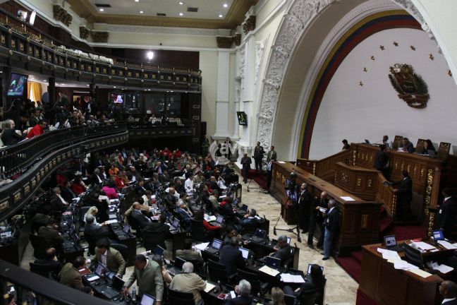 «Ρινγκ» έγινε η Βουλή της Βενεζουέλας