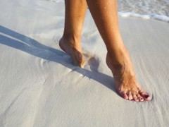 Το περπάτημα στην άμμο μία από τις καλύτερες μορφές άσκησης