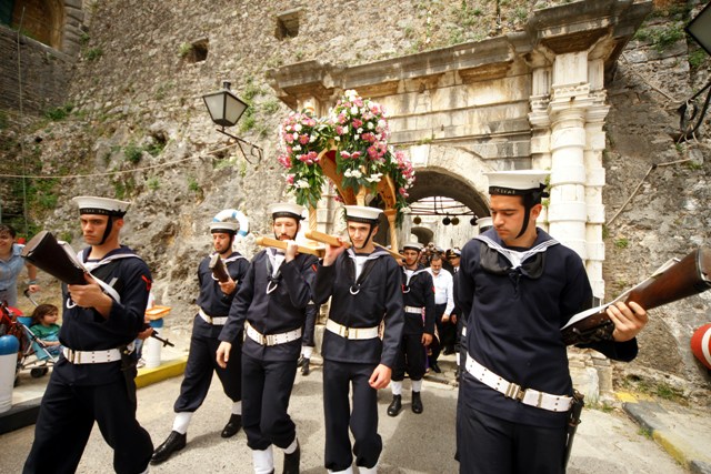 Περιφορά Επιταφίου στην Κέρκυρα