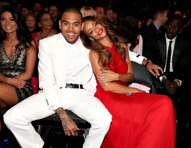 «Καρφιά» μέσω twitter αντήλλαξαν Rihanna-Chris Brown