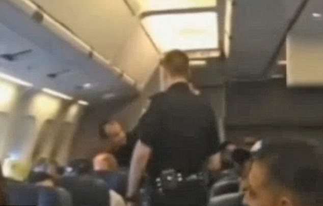 Αναγκαστική προσγείωση λόγω… παραφωνίας!