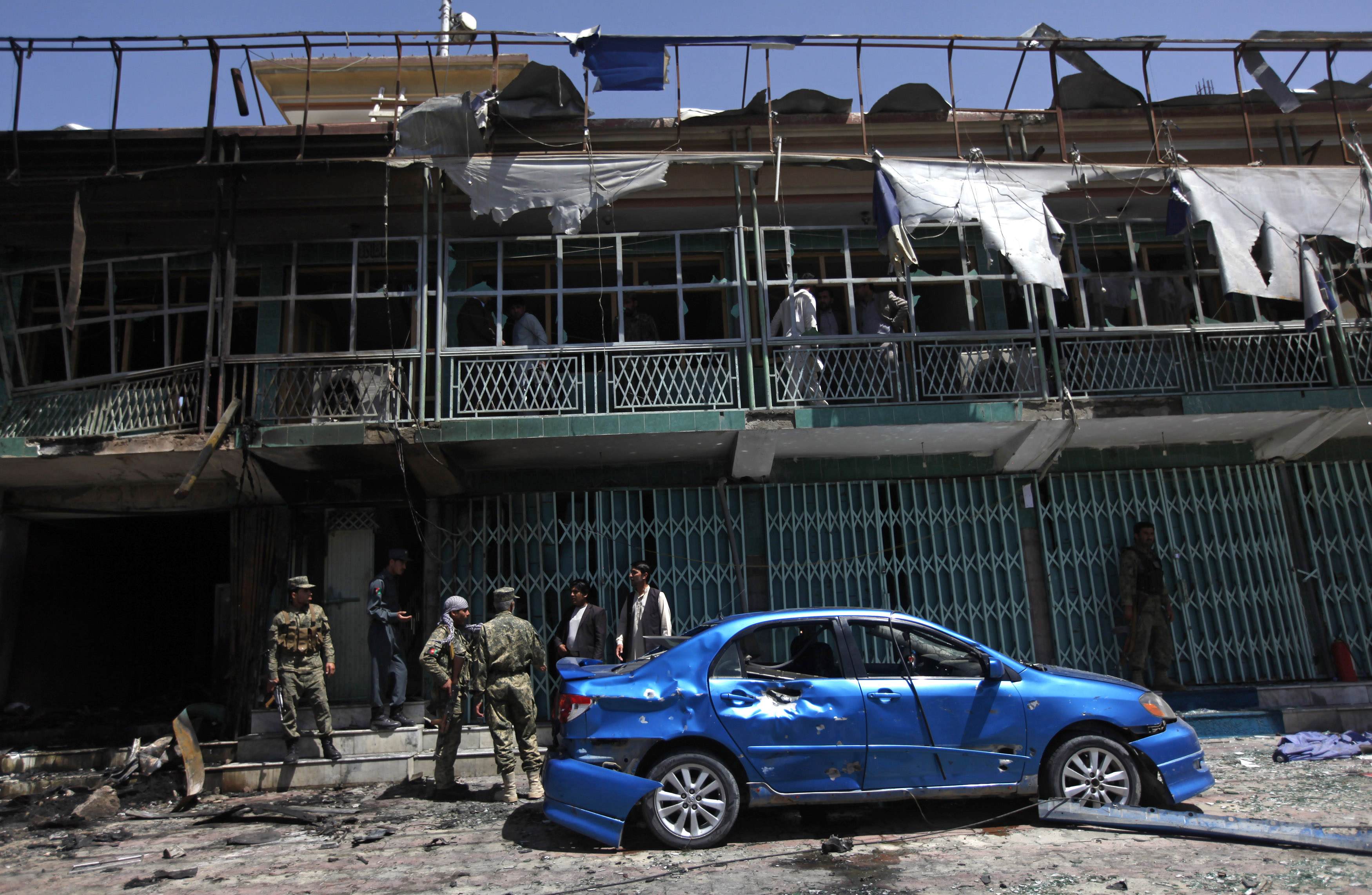 Δώδεκα αστυνομικοί νεκροί σε επίθεση καμικάζι στο Αφγανιστάν