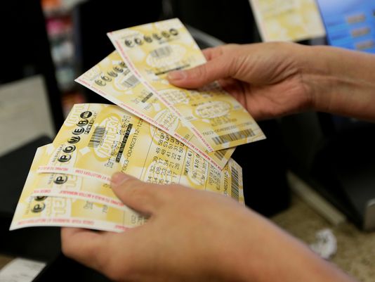 Τρεις «Μίδες» έβγαλε το Powerball που κλήρωσε 1,6 δισ. δολάρια