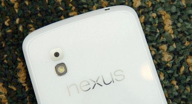 Έρχεται λευκή έκδοση του Nexus 4