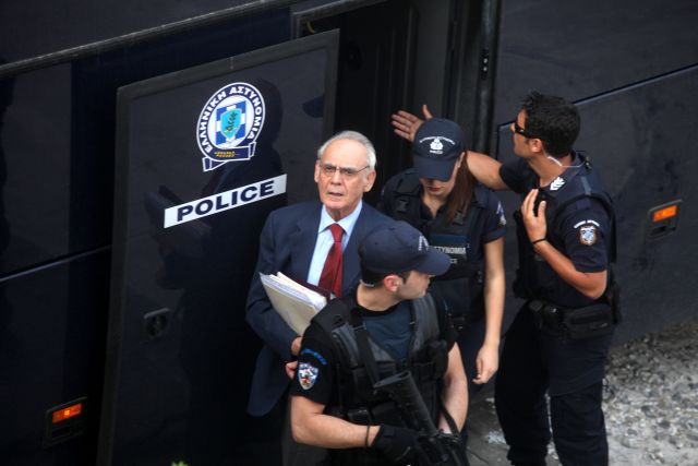 Ένοχοι όλοι, πλην δύο, στη δίκη Άκη