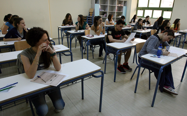 Οι κερδισμένοι και οι χαμένοι των πανελλαδικών εξετάσεων