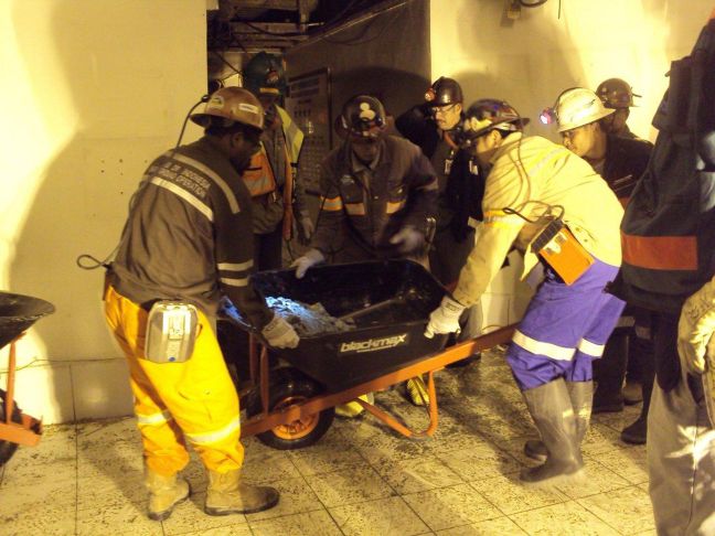 Στους 28 οι νεκροί στο μεταλλείο της Παπούα